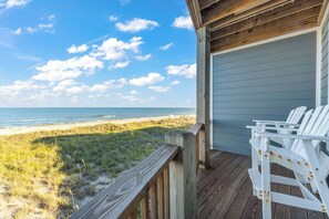 Balcony with ocean view