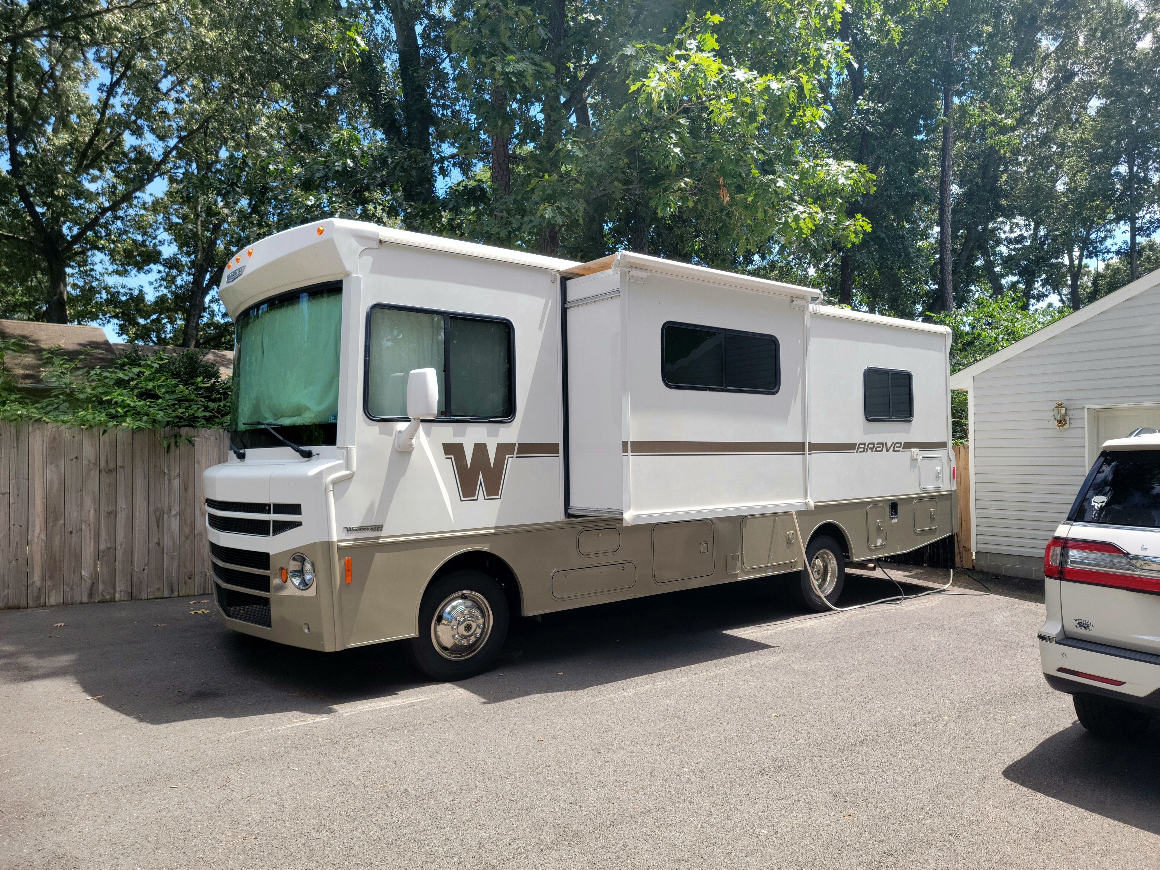 Sindi the RV-Private, Secluded,  Stationary