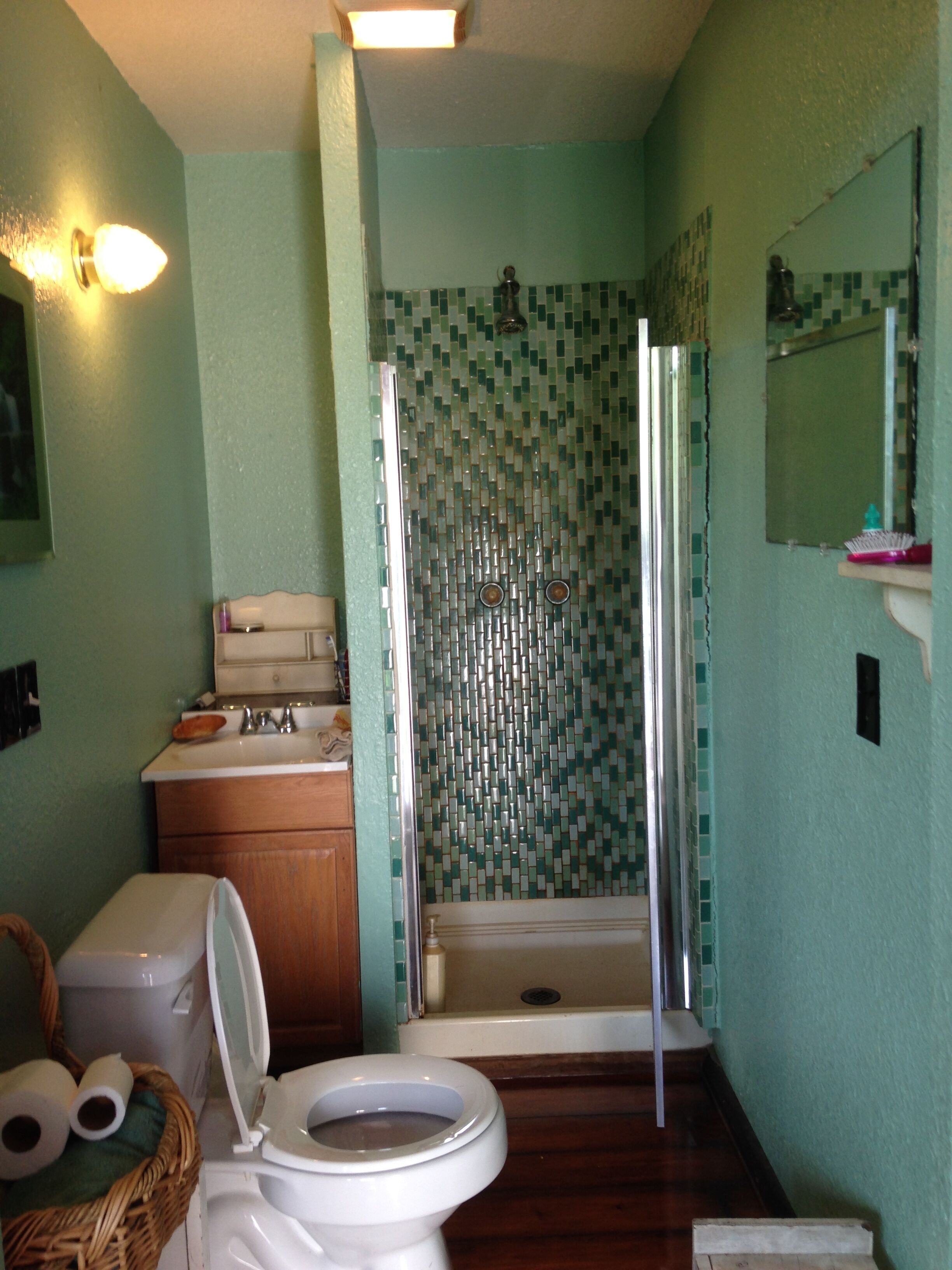 Sanity sake- Come enjoy Alaska’s beauty in this large cabin.