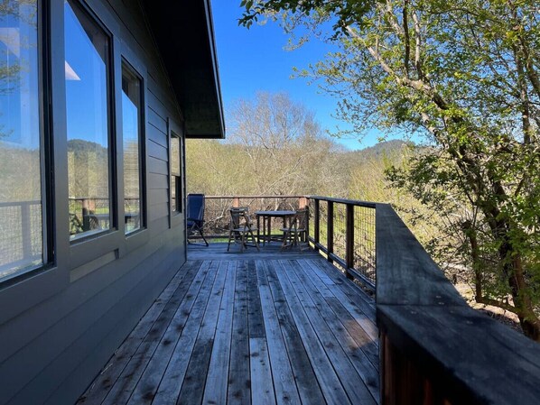 Terrace/patio - A Willows Retreat - Luxury in West Marin (Point Reyes Station)