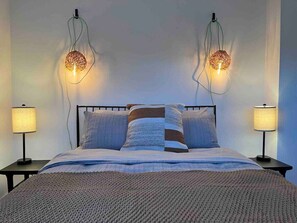 3 habitaciones, escritorio, cuna de viaje y wifi