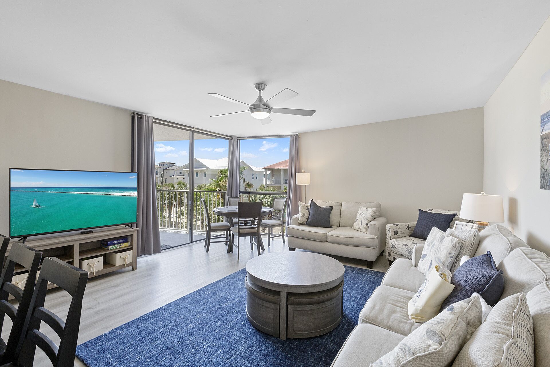 Mainsail 423 - Beachfront, Incredible Amenities, Pool, Beach Service Included!