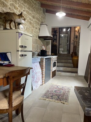 Private kitchen - An oasis of peace. (Gonnosnò)