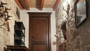 Interior - An oasis of peace. (Gonnosnò)