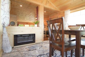 Dining - LoZa House rooftop SkyDeck lakefront  Pets Hot Tub (Plattsburgh)
