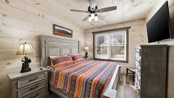 Cabin, Multiple Beds, Hot Tub | 3 bedrooms, individually decorated, individually furnished, desk