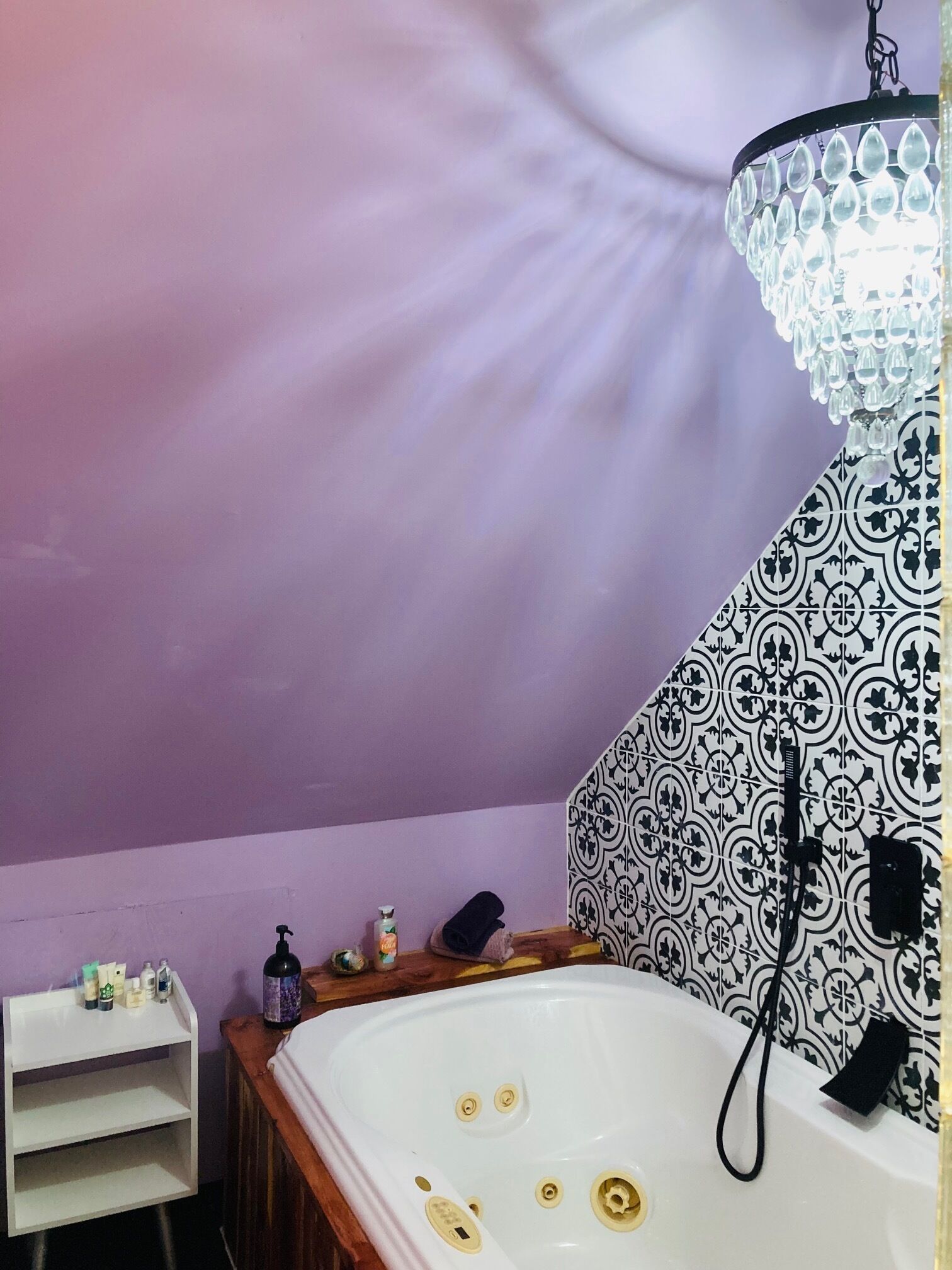 Tranquil Estate in the Foothills of the Ozarks, sleeps 18