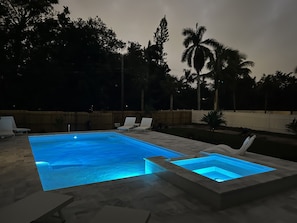 Piscine extérieure, piscine chauffée