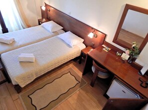 传统客房 | 办公桌、笔记本电脑工作区、熨斗/熨板、免费 WiFi