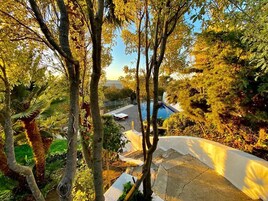 Smart TV de 47 pulgadas con canales digitales, suelo radiante