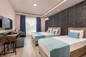 Superior Room | Minibar, free WiFi, bed sheets - Hotella Resort & Spa (Serik)