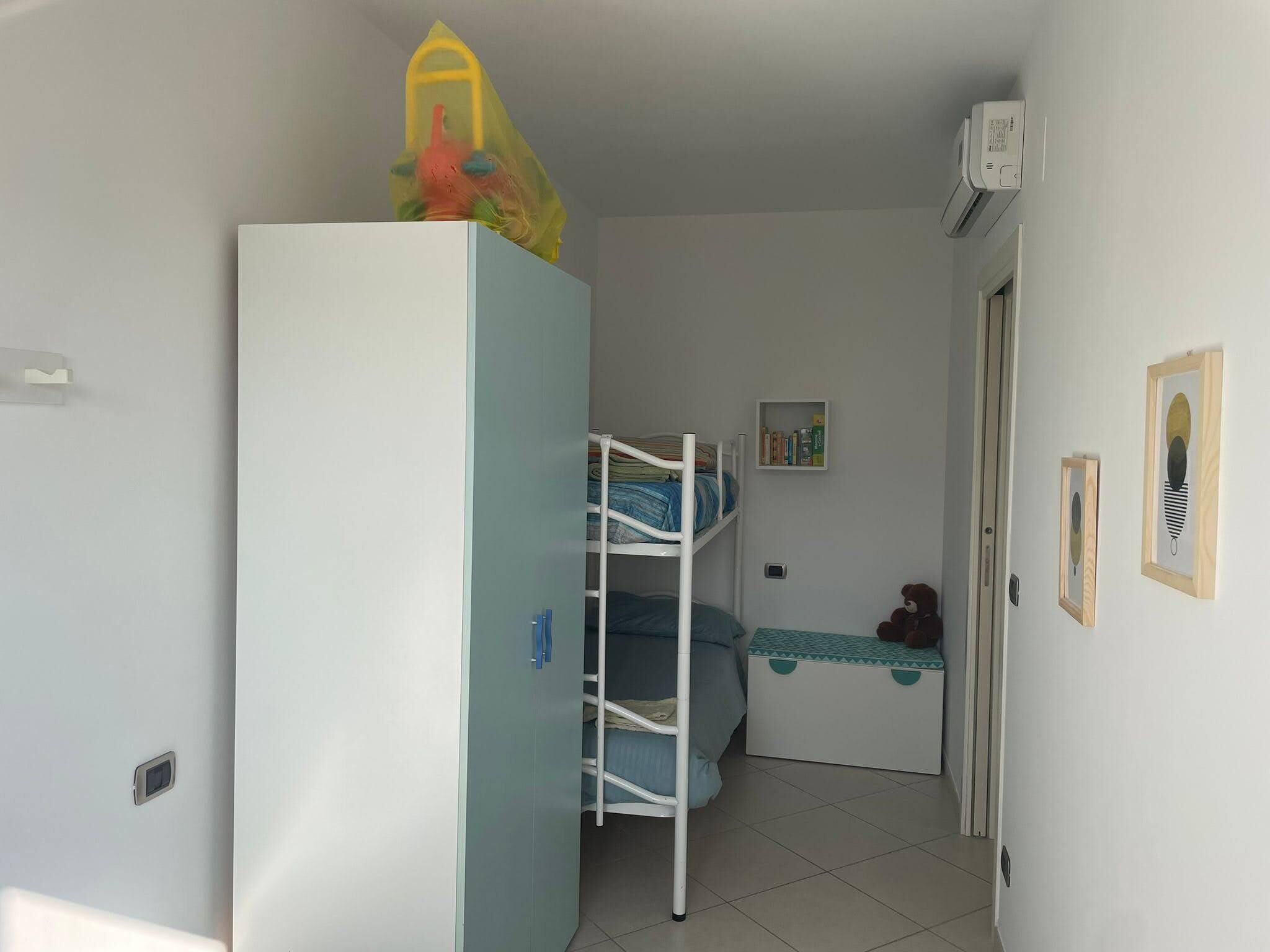 APARTMENT ON THE SEA