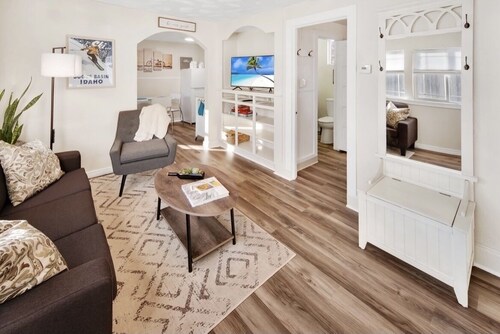 SoBo Bungalow~Blocks to BSU~Minutes to Downtown