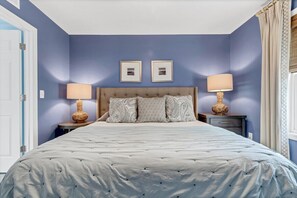 1 bedroom, iron/ironing board, internet, bed sheets - Luxury Ocean Front - Surf City (Surf City)