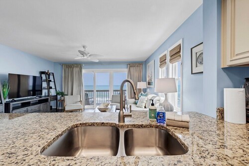 Luxury Ocean Front - Surf City