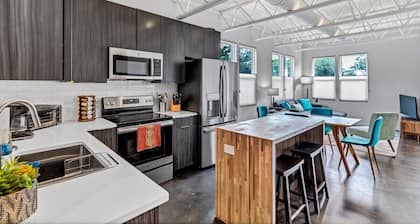 Modern Flat - Downtown