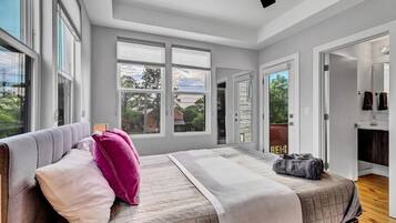 2 bedrooms, iron/ironing board, Internet, bed sheets