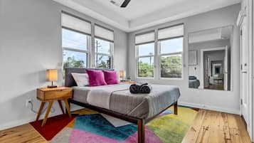 2 bedrooms, iron/ironing board, internet, bed sheets