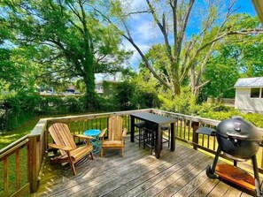 Outdoor dining - Perfect Downtown Home (Wilmington)