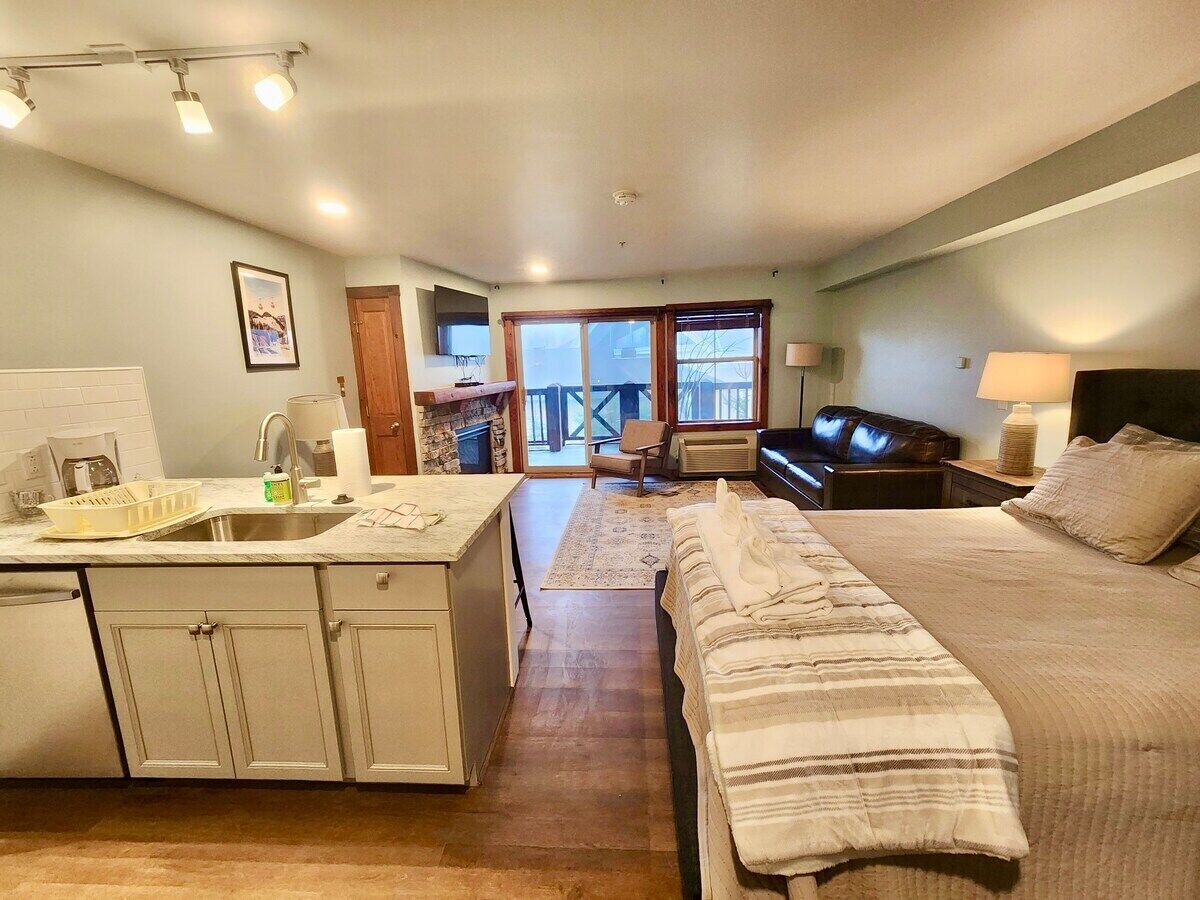 Boutique Ski & Stay Rimfire - Walk to Slope