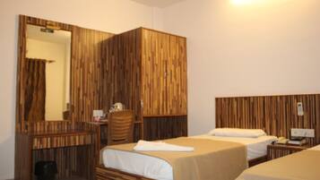 Deluxe Room | In-room safe, free WiFi, bed sheets