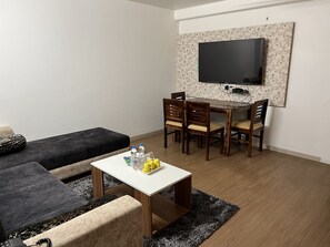 In-room safe, free WiFi, bed sheets - HOTEL NIRAJ INTERNATIONAL (Parbhani)