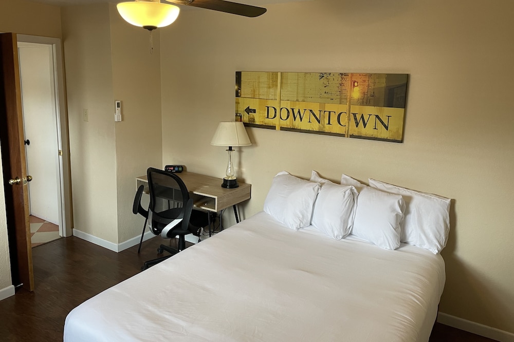One bed, one bath, zero chores