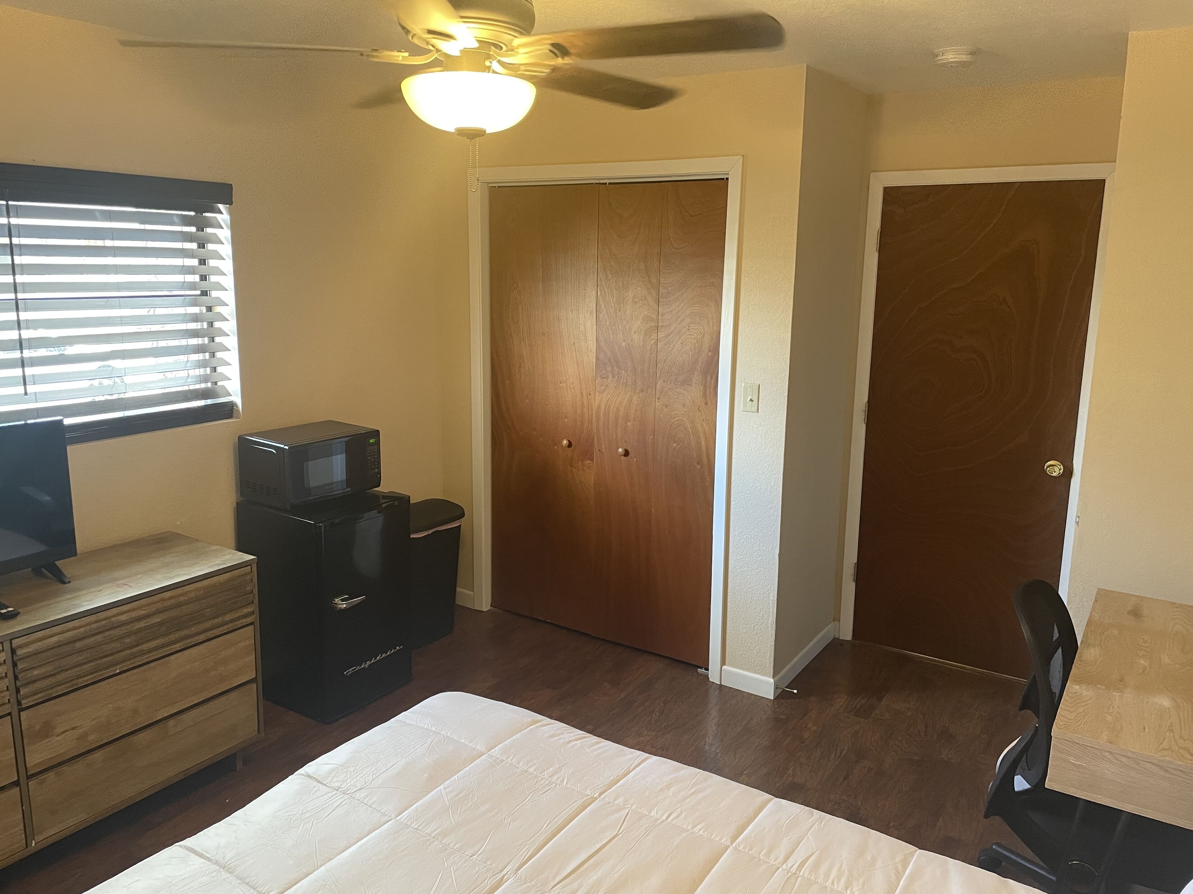 One bed, one bath, zero chores