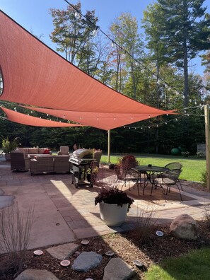 Outdoor dining - Timberwolf Lodge Directly on Haywire Snowmobile & ATV Trial (Manistique)