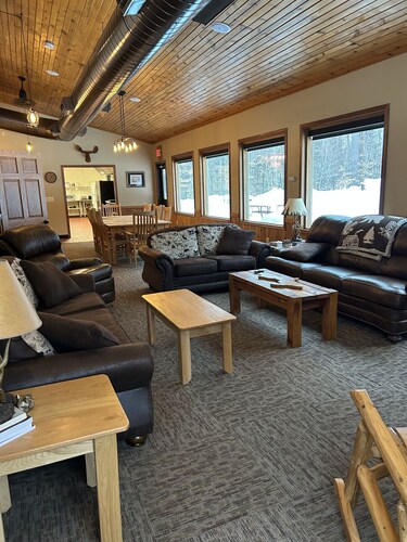 Timberwolf Lodge Directly on Haywire Snowmobile & ATV Trial