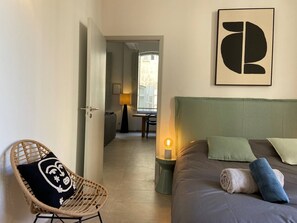 2 chambres, fer et planche à repasser, Wi-Fi, draps fournis