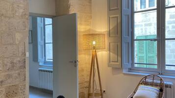 2 chambres, fer et planche Ă  repasser, Wi-Fi, draps fournis