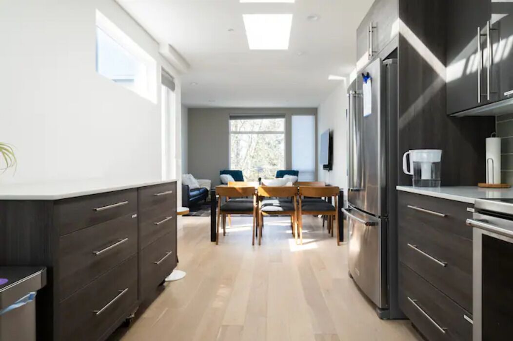 Walk to Pike and Space Needle from a Cap Hill Loft