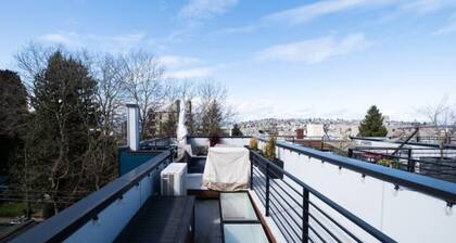 Walk to Pike and Space Needle from a Cap Hill Loft