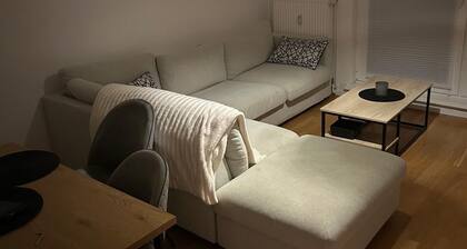 5 min to HANNOVER MESSE PRETTY 2 ROOM APARTMENT