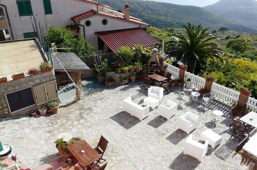 Studio apartment in Isola del Giglio locality Castello