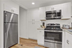 Refrigerador, microondas y horno