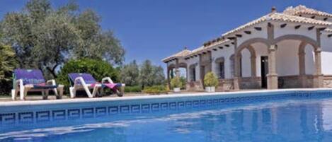 Alberca al aire libre