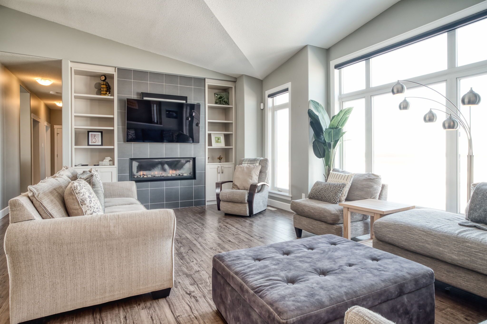 Busy Bee Large Country Home W/ Hot Tub