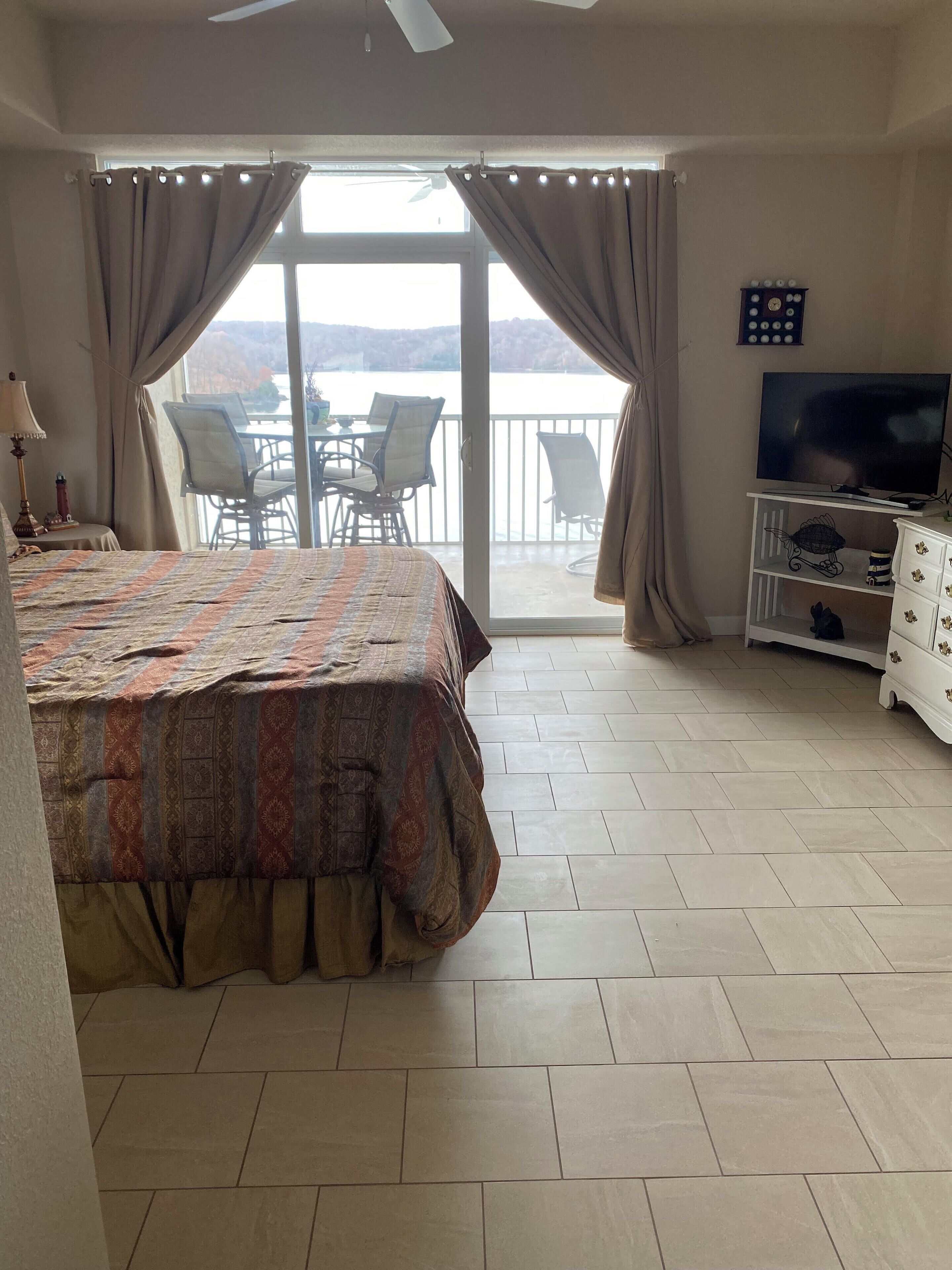 3 habitaciones, wifi gratis, ropa de cama y acceso para silla de ruedas 