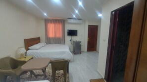 Design Room | 2 bedrooms, hypo-allergenic bedding, in-room safe, free WiFi - Ramses guest house  (Giza)