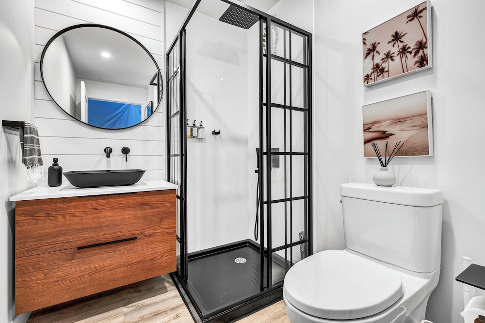 Nalu Retreat by null