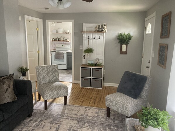 Smart TV - Our Wrens Nest is a tiny, cozy home that immediately feels like home (New Holland)