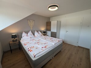 3 chambres, lit parapluie, Wi-Fi gratuit, draps fournis
