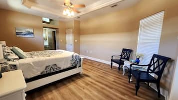 3 Schlafzimmer, BĂŒgeleisen/BĂŒgelbrett, kostenloses WLAN, BettwĂ€sche