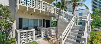 Renovated Apt Steps From The Singer Island Beach