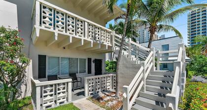 Renovated Apt Steps From The Singer Island Beach