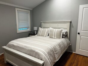 3 habitaciones, escritorio, wifi gratis y ropa de cama 