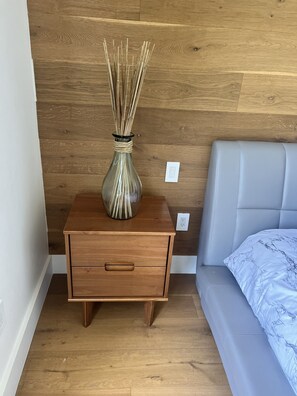 4 bedrooms, WiFi, bed sheets - Swanky Sexy Tucked in Cul De Sac Call Me Home (Los Angeles)