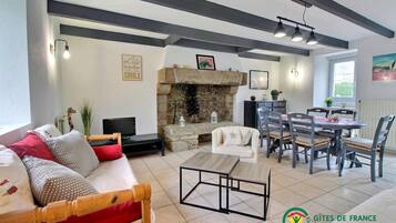 Télévision, livres, chaßne hi-fi